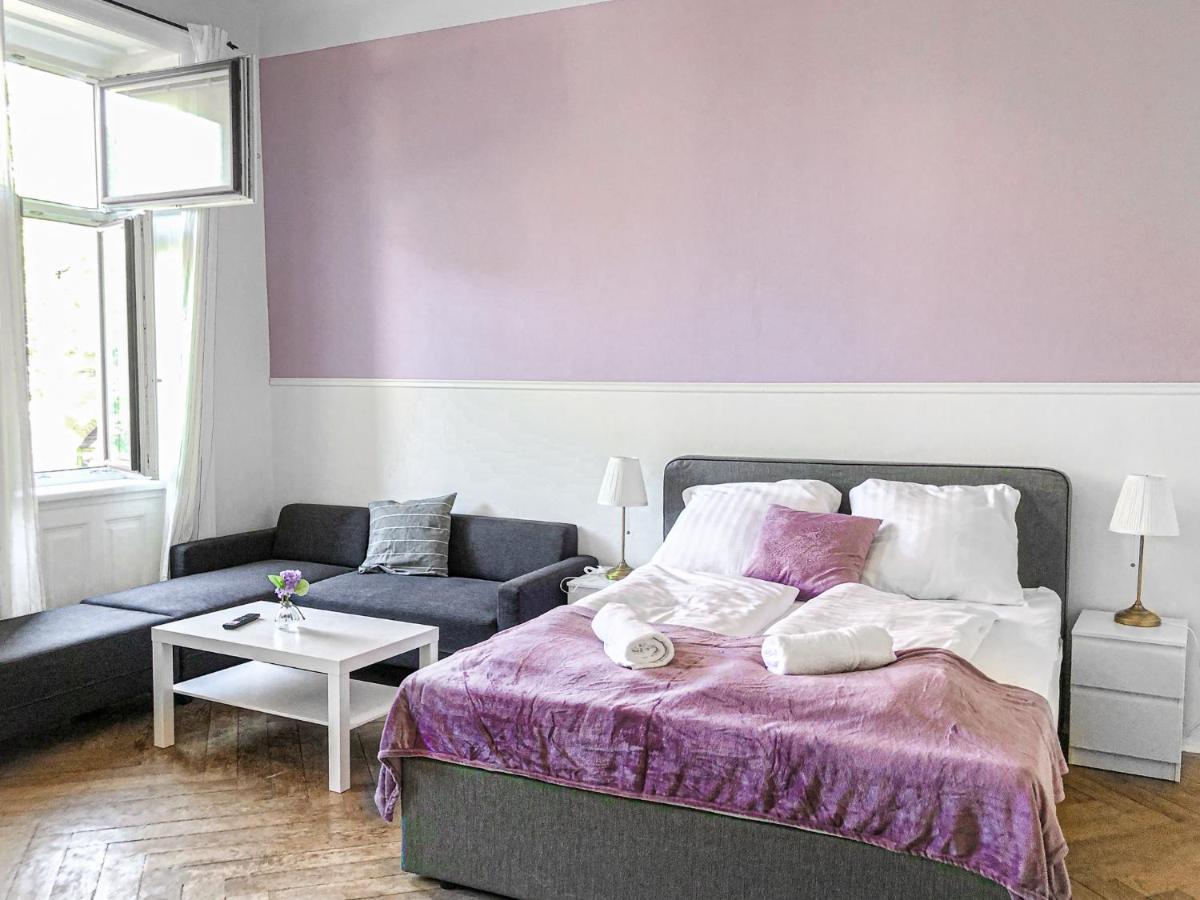 Commodious 2Br Apt. Near Akh-Perfect For Groups فيينا المظهر الخارجي الصورة