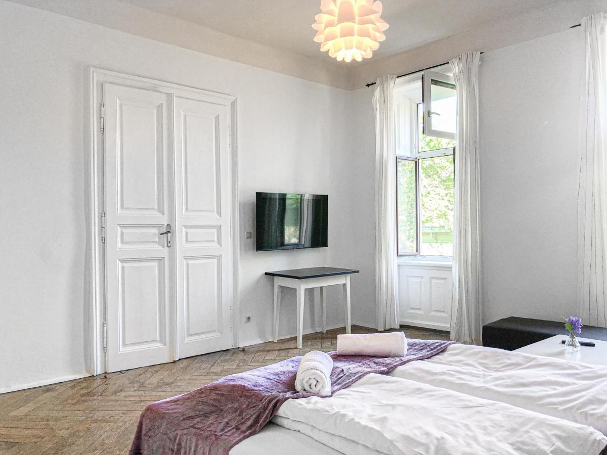 Commodious 2Br Apt. Near Akh-Perfect For Groups فيينا المظهر الخارجي الصورة