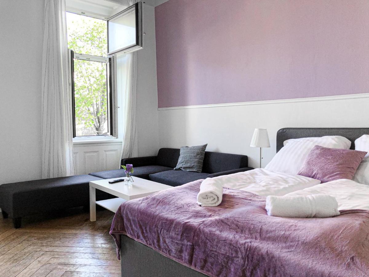 Commodious 2Br Apt. Near Akh-Perfect For Groups فيينا المظهر الخارجي الصورة